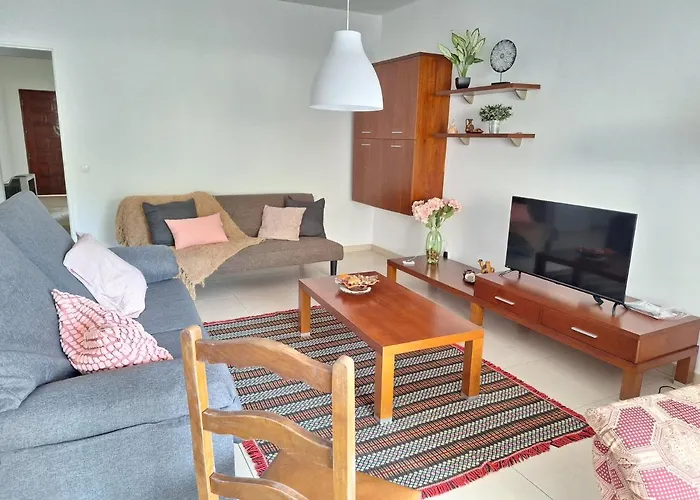 아파트 Espacoso Com Excelente Espaco Exterior 알부페이라