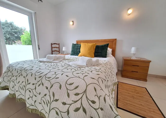 아파트 Espacoso Com Excelente Espaco Exterior 알부페이라