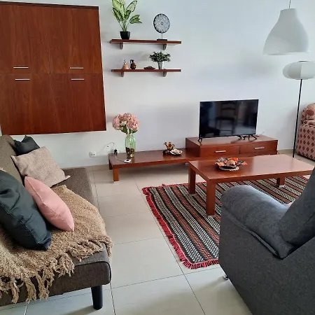 Espacoso Com Excelente Espaco Exterior דירה אלבופיירה